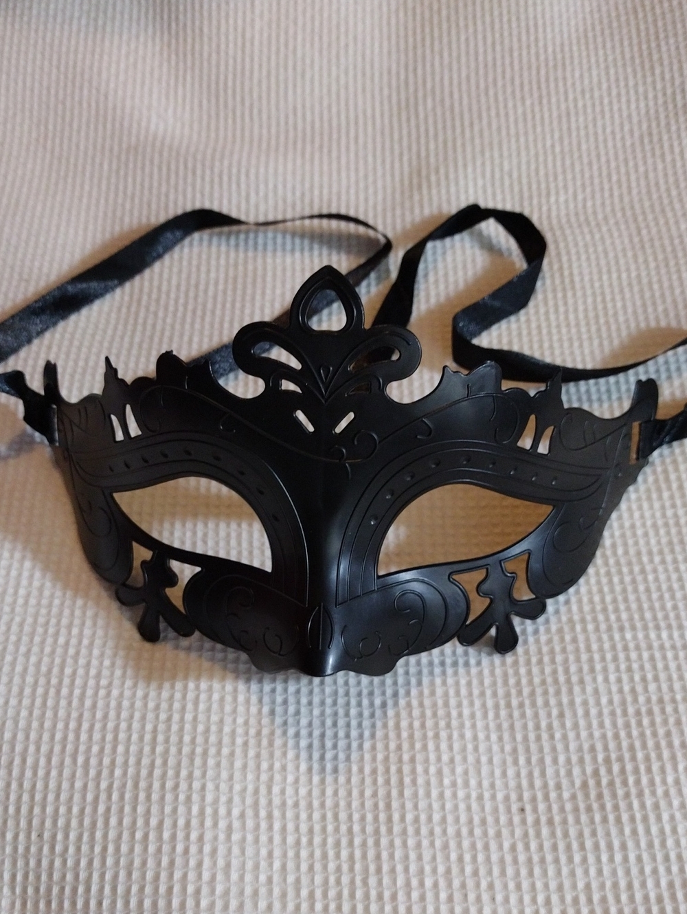 Black plastic  Decorative Masquerade Mask